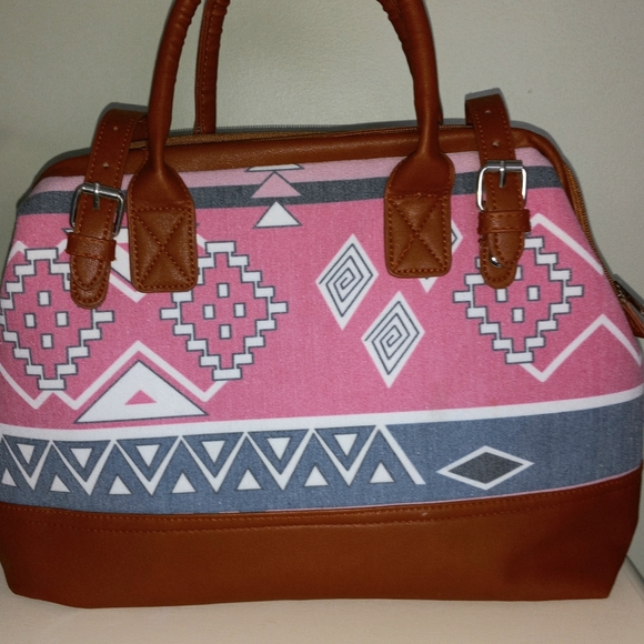 Aztec print boho design top zipn handbag - Picture 2 of 3